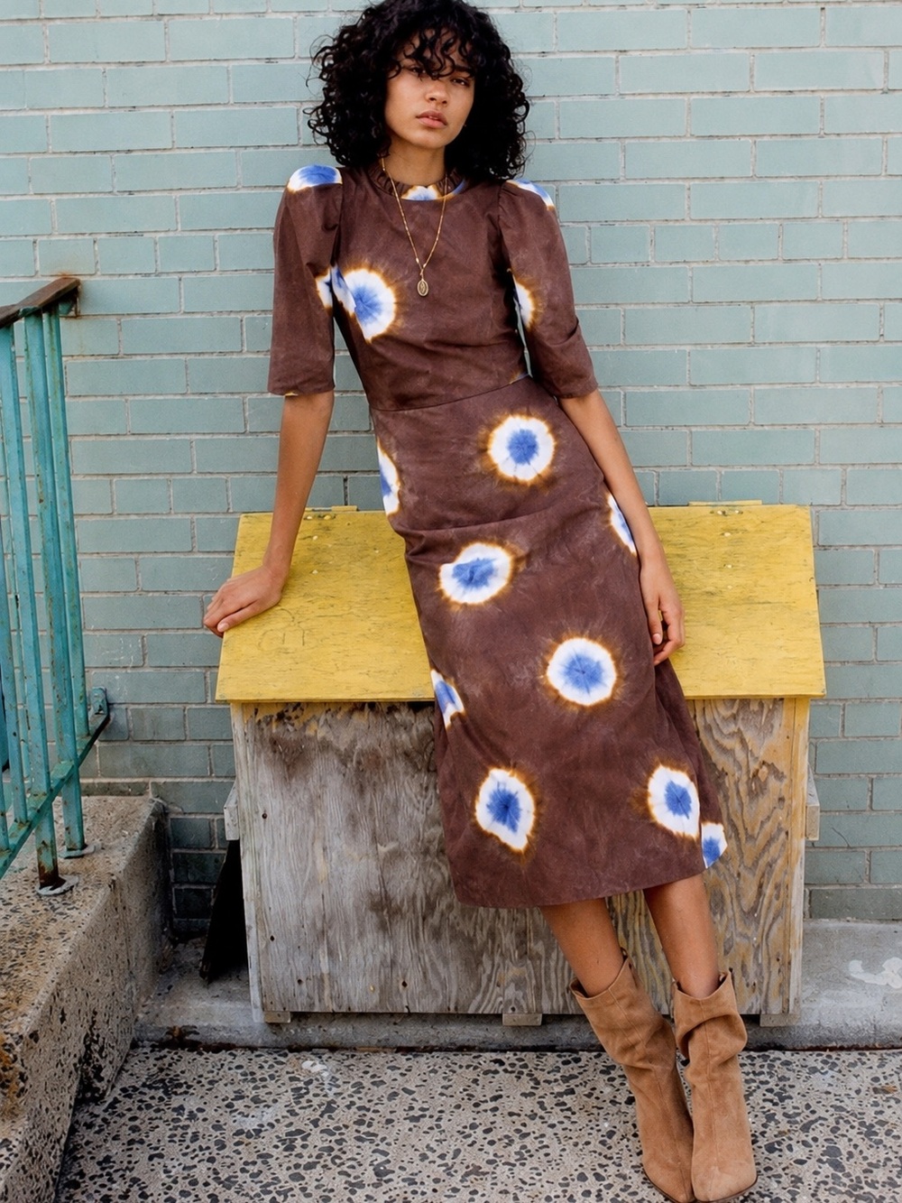 SEA New York Tie Dye Midi Dress Size 4
NWT Brown Puff Sleeve Cotton Mock Neck - Picture 2 of 16